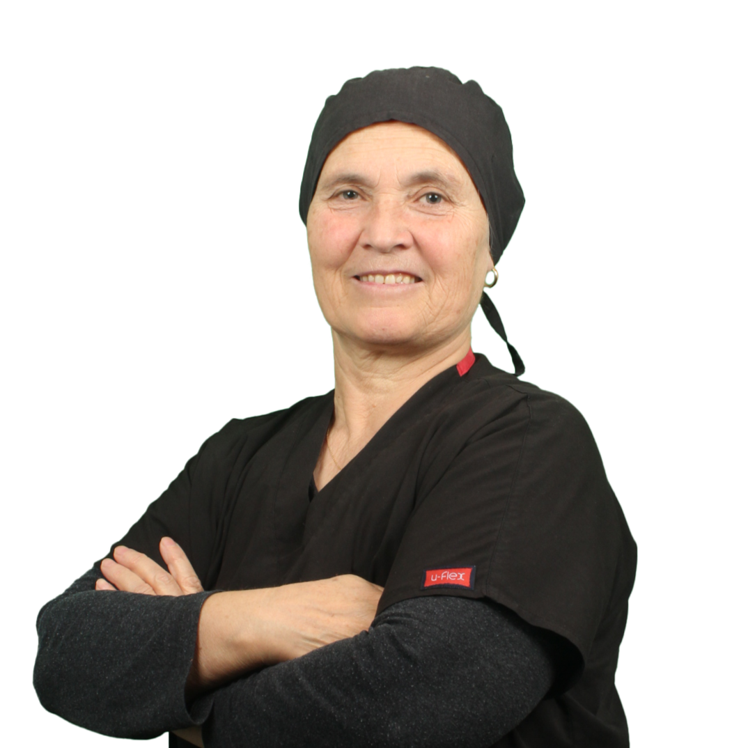 Ümmühan Kandıran, administrative staff member at Pataradent with a professional appearance, managing clinic operations and providing support to the dental team